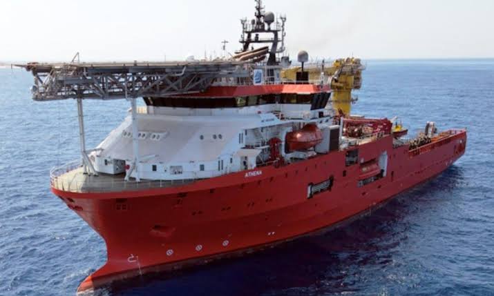 Crew Management for Offshore Project